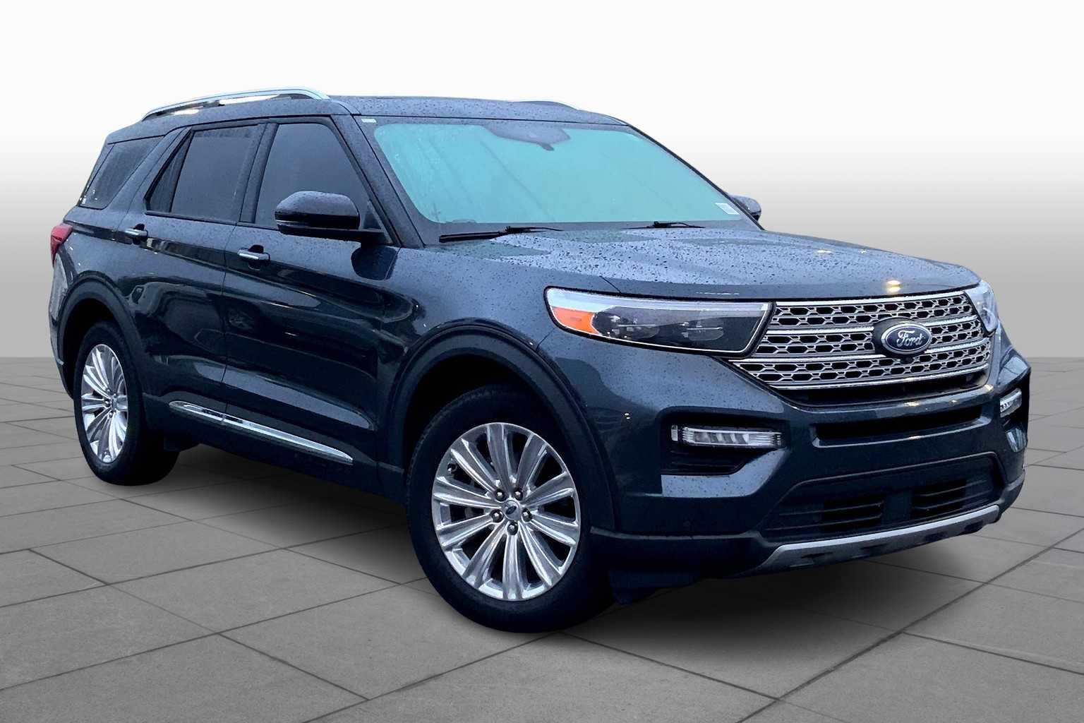 2023 Ford Explorer Limited photo 2