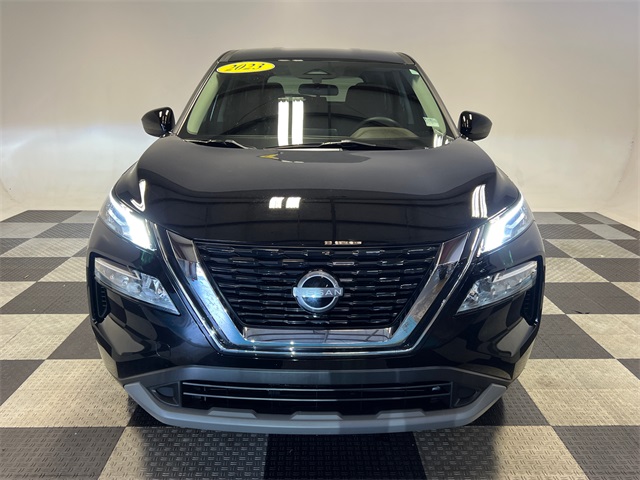 2023 Nissan Rogue SV photo 2