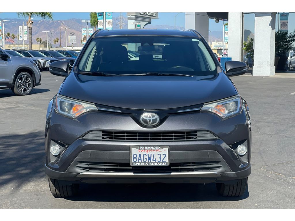 2017 Toyota RAV4 XLE photo 9