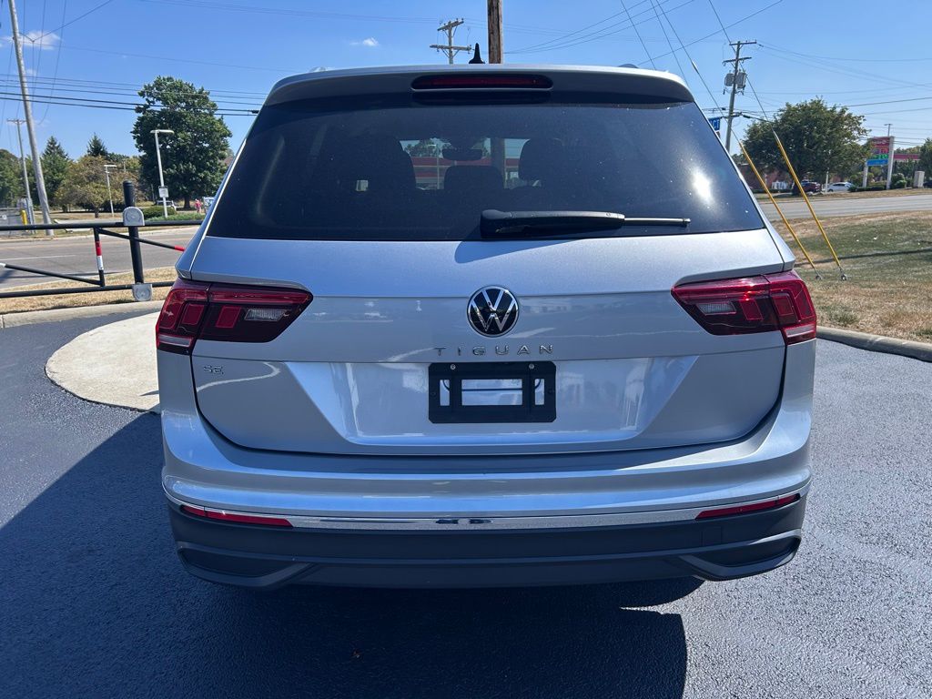 2023 Volkswagen Tiguan SE photo 5