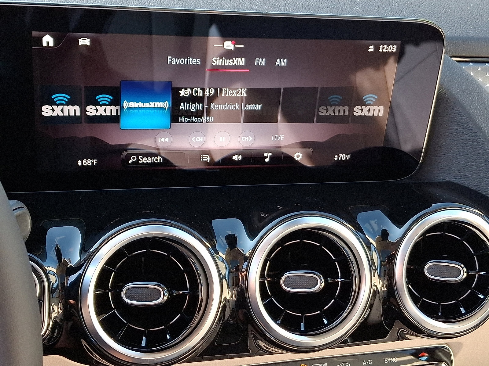 2026 Mercedes Benz GLA 250 4MATIC photo 11