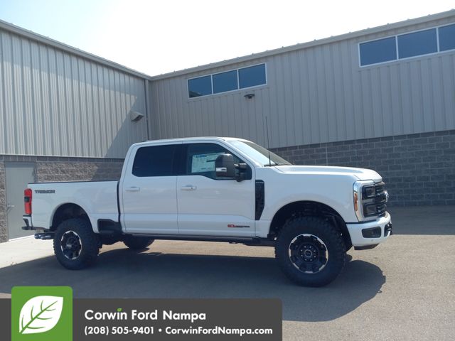 2025 Ford F-350 Platinum photo 2