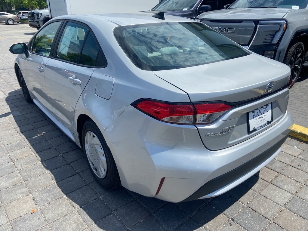 2022 Toyota Corolla L photo 2