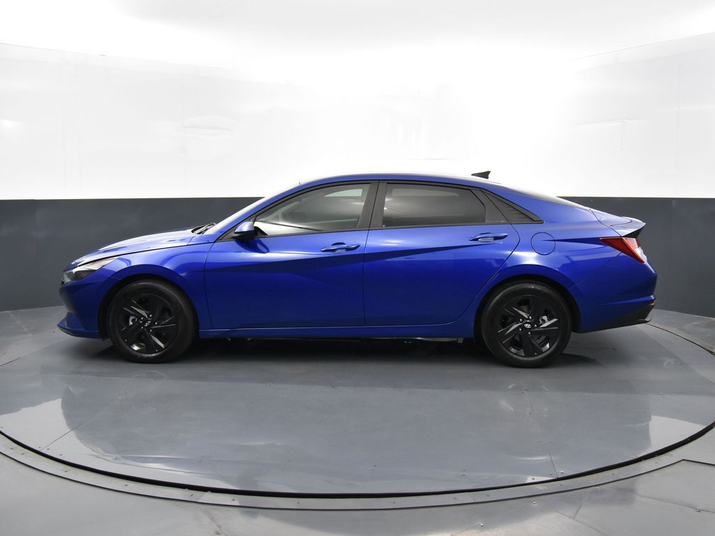 2023 Hyundai Elantra Hybrid Blue photo 4