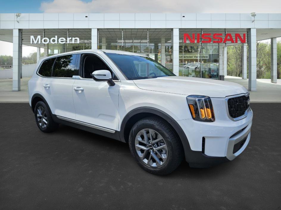 2024 Kia Telluride LX photo 2