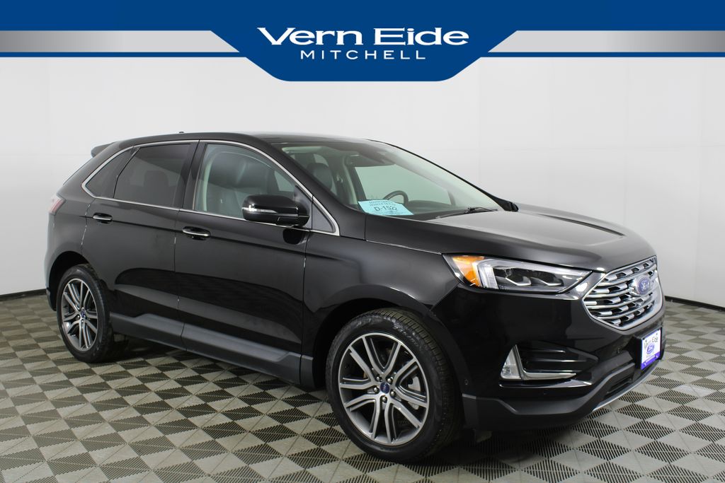 2021 Ford Edge Titanium's photo