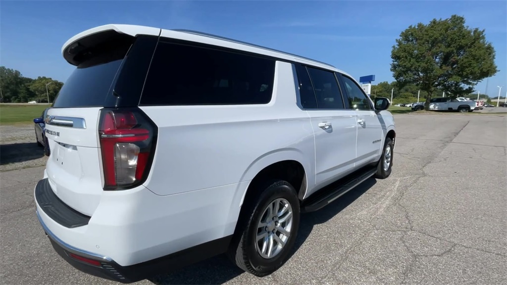 2023 Chevrolet Suburban LS photo 7