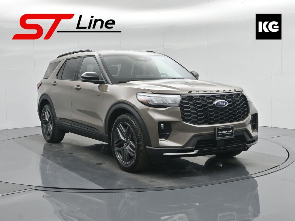 2026 Ford Explorer ST-LINE's photo