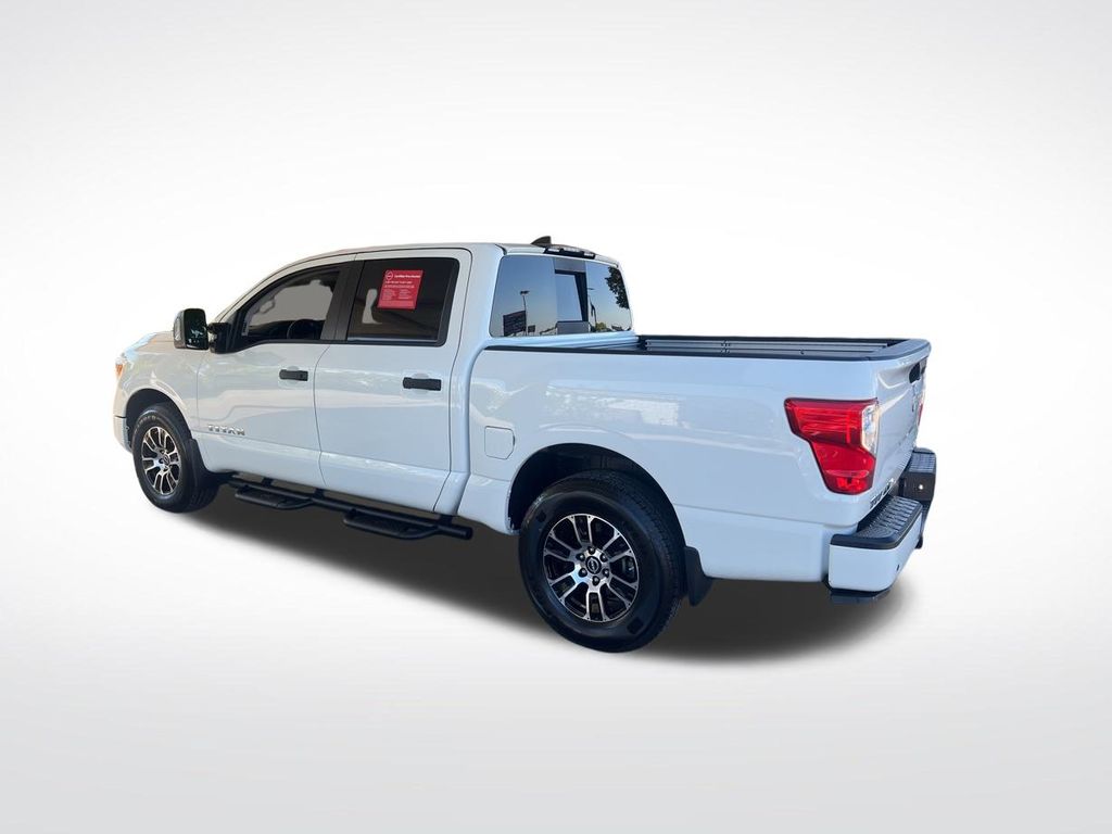 2024 Nissan Titan Crew Cab photo 39