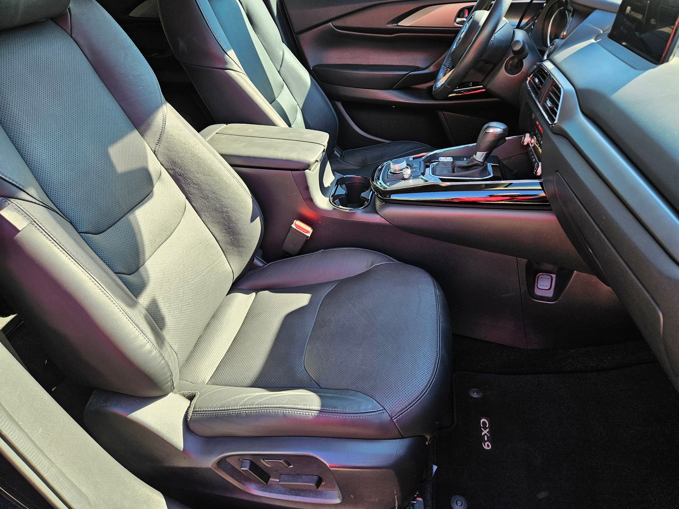 2023 Mazda CX-9 Touring photo 18