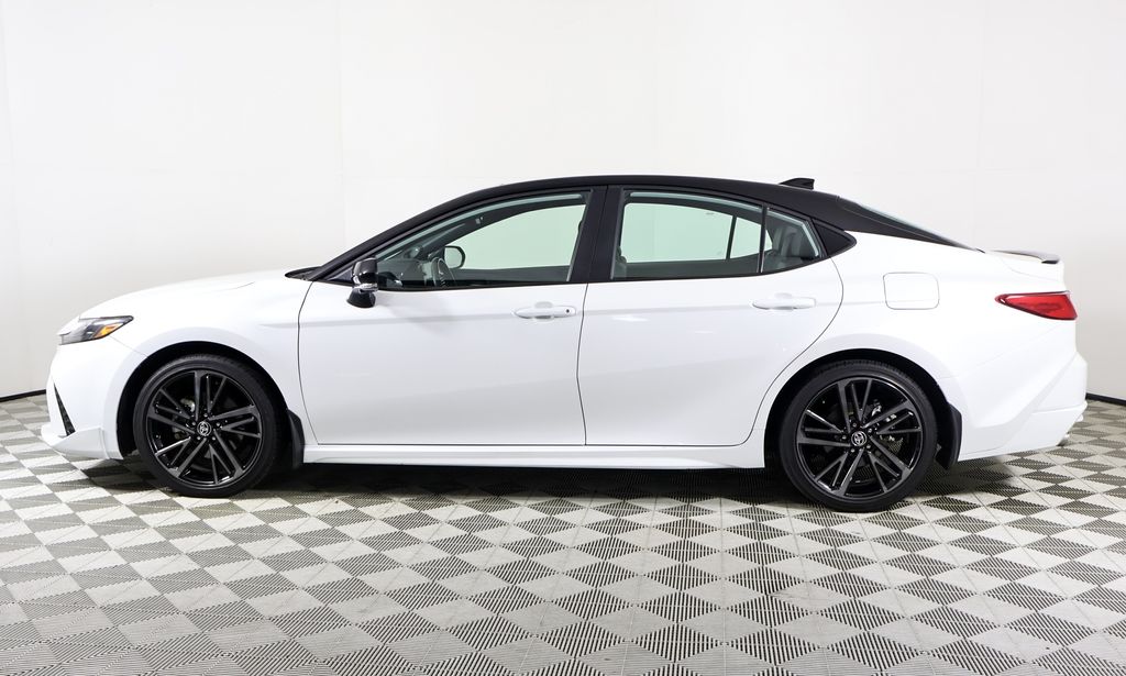 2025 Toyota Camry XSE photo 3