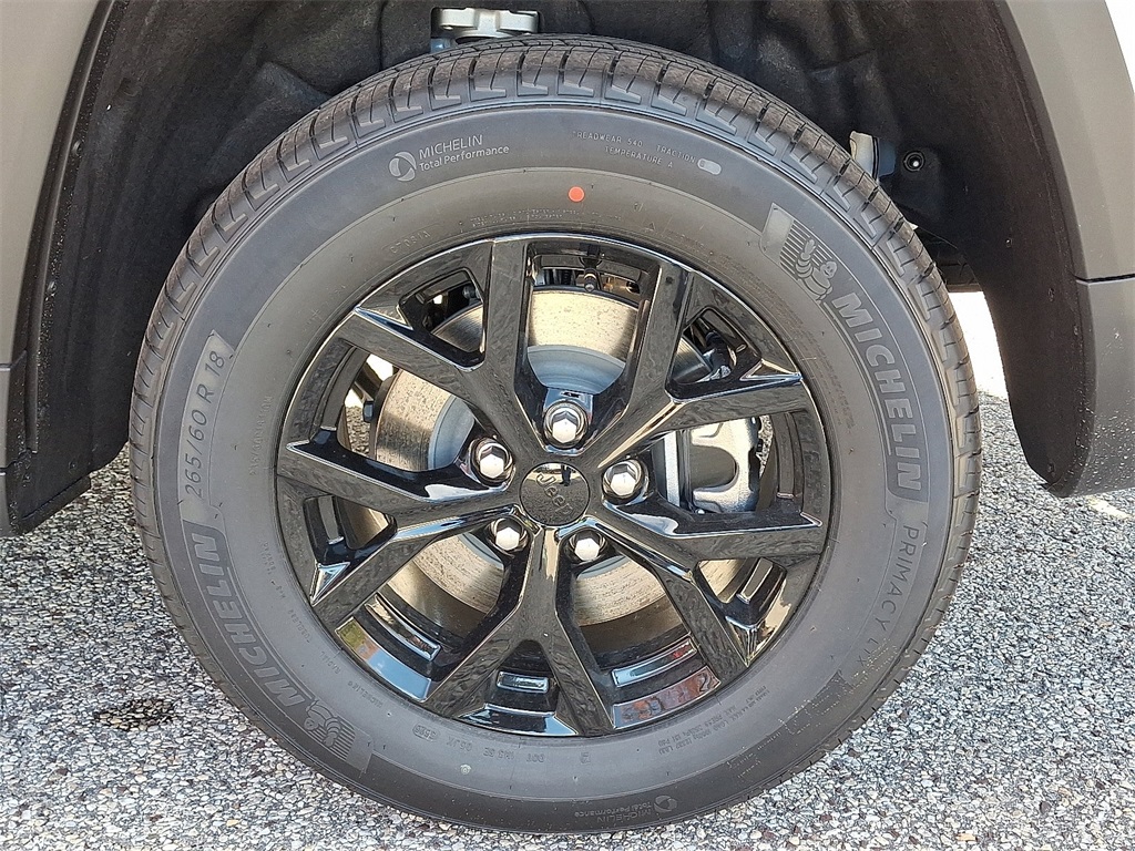 2025 Jeep Grand Cherokee Altitude X photo 4