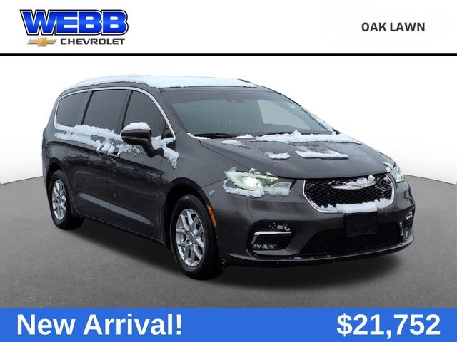 2022 Chrysler Pacifica Touring L's photo