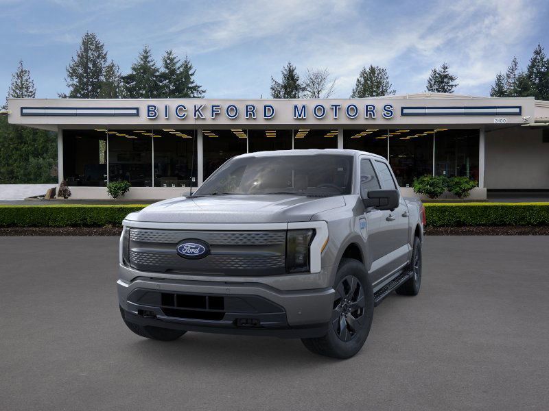2025 Ford F-150 Lightning XLT photo 2