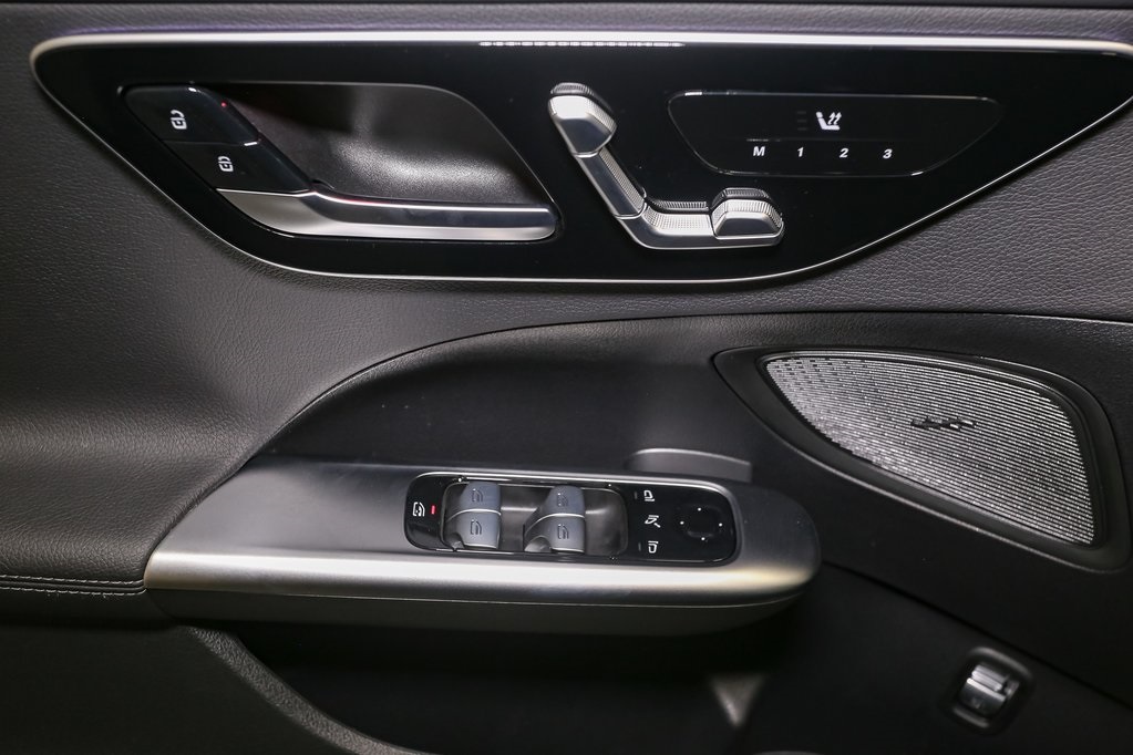 2025 Mercedes Benz C 300 4MATIC photo 40