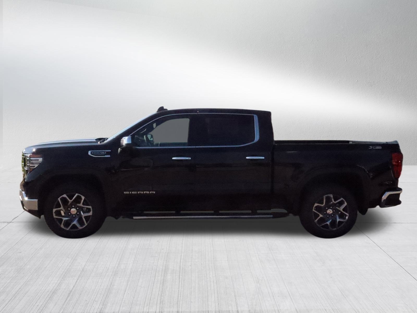 2026 Gmc Sierra SLT photo 4