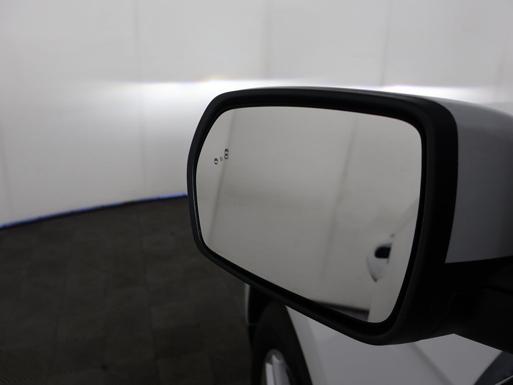 2022 Ford Edge SEL photo 31