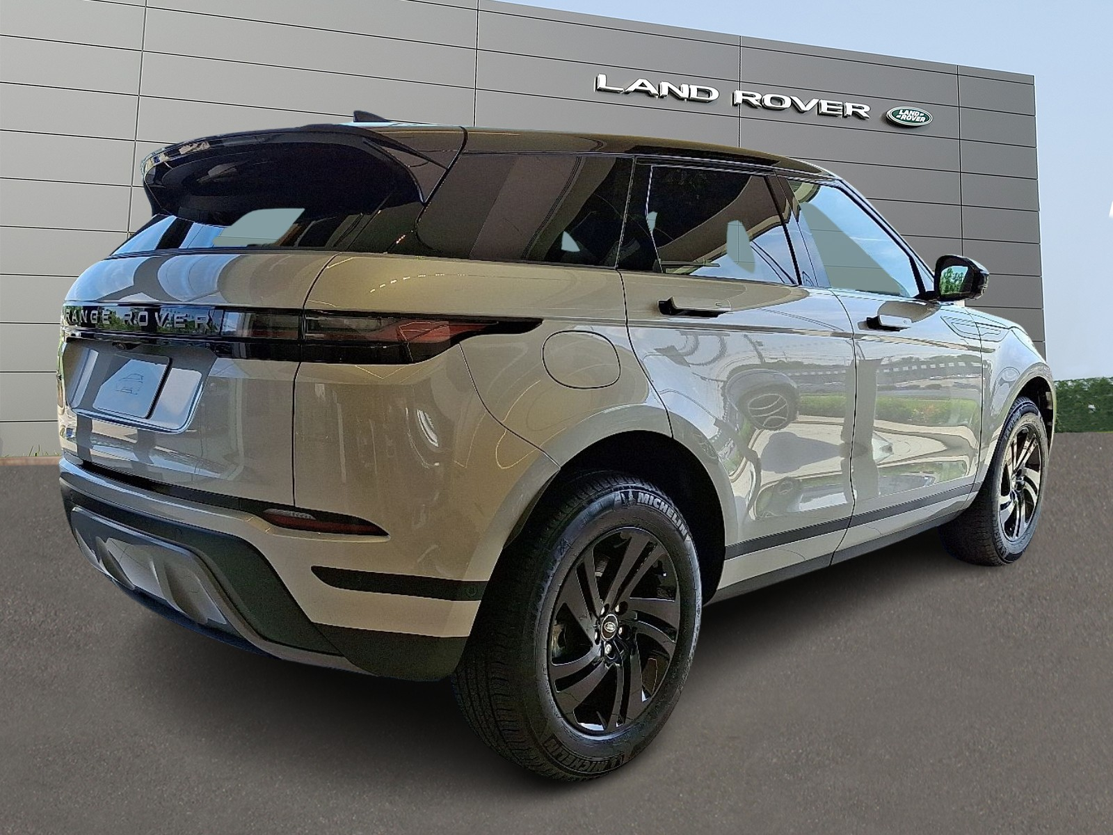 2026 Land Rover Range Rover Evoque S photo 2