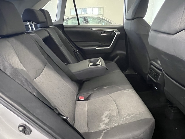 2024 Toyota RAV4 XLE photo 13