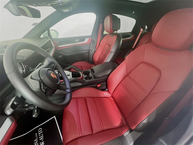 2025 Porsche Cayenne Coupe photo 5