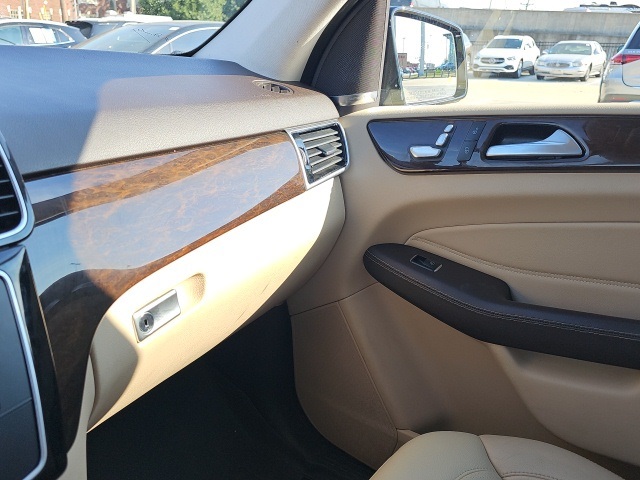 2016 Mercedes Benz GLE 350 4MATIC photo 23