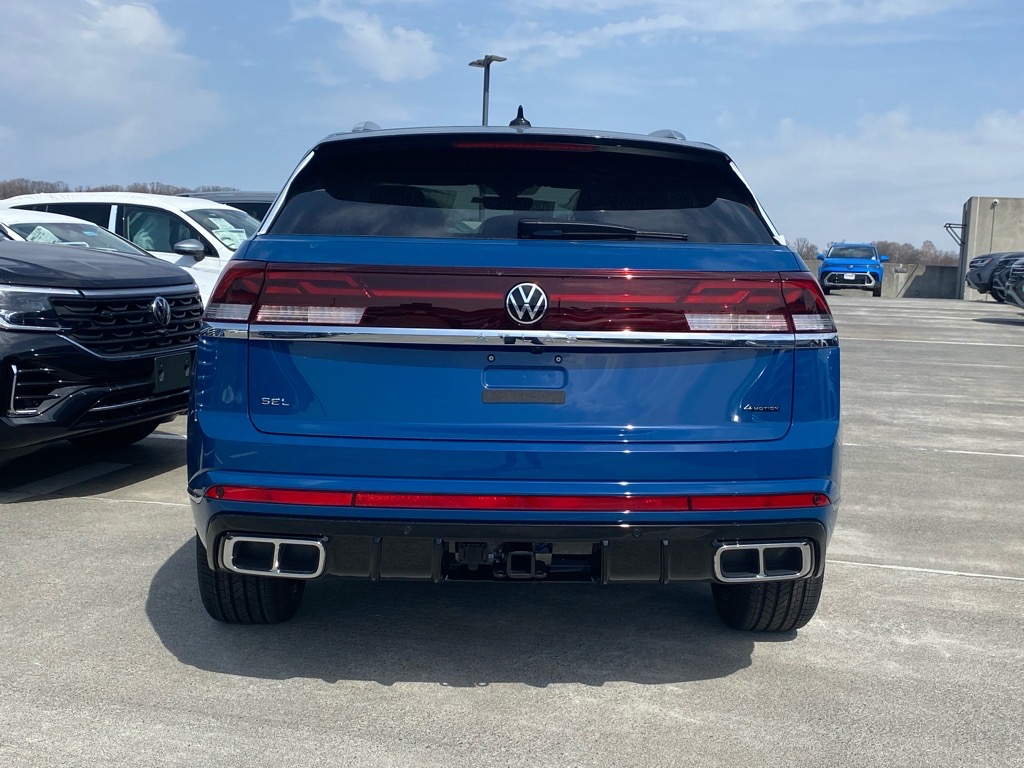 2025 Volkswagen Atlas Cross Sport SEL Premium R-Line photo 4