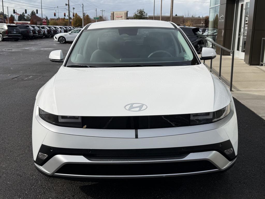 2026 Hyundai Ioniq 5 SE photo 3