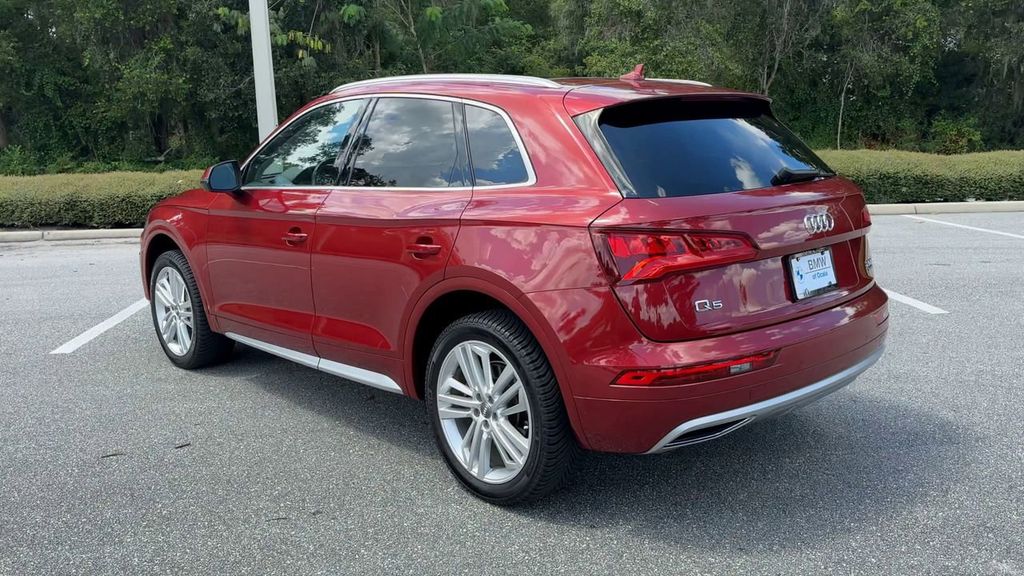 2018 Audi Q5 2.0T Premium Plus photo 2