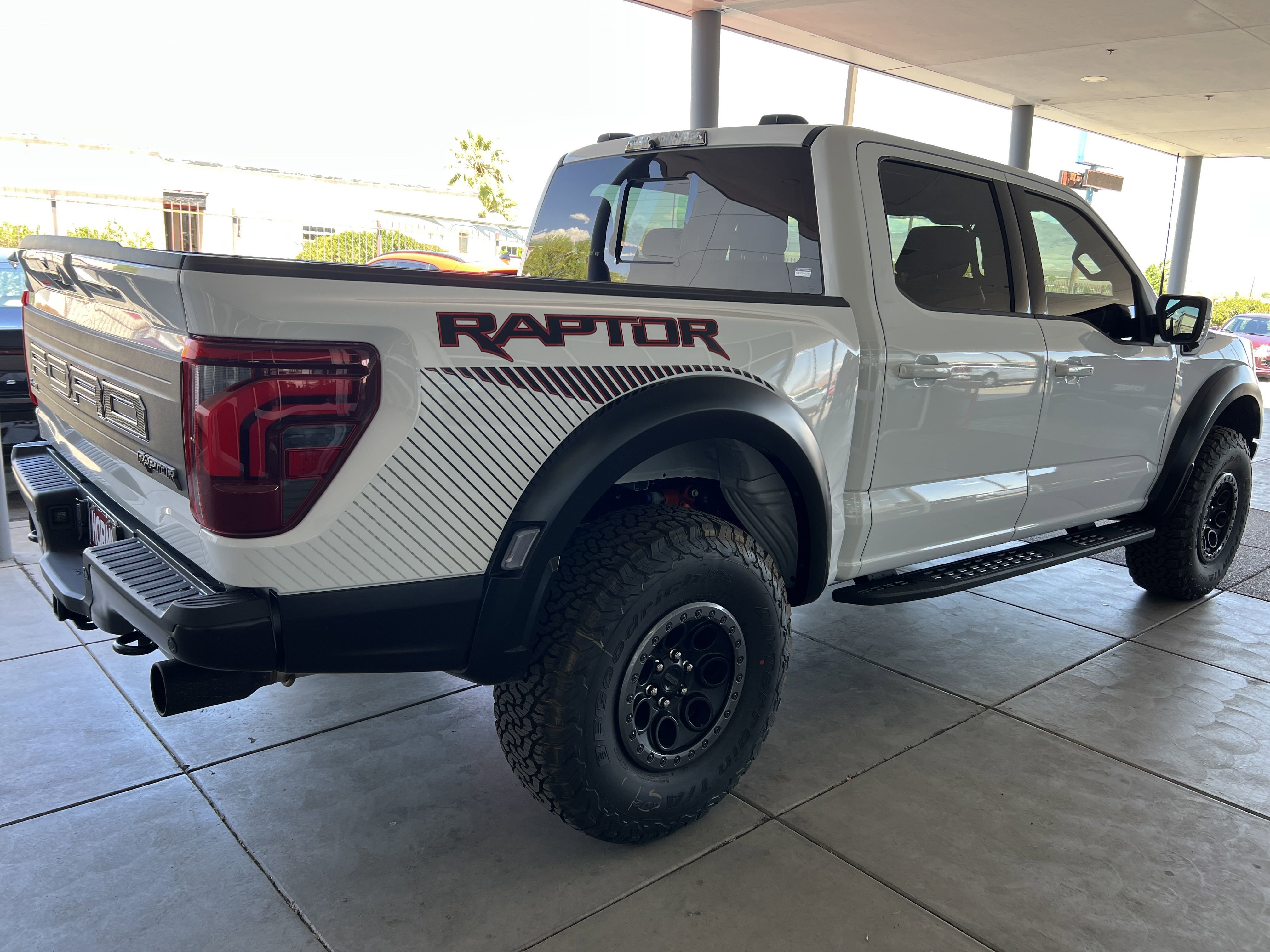 2025 Ford F-150 Raptor photo 3
