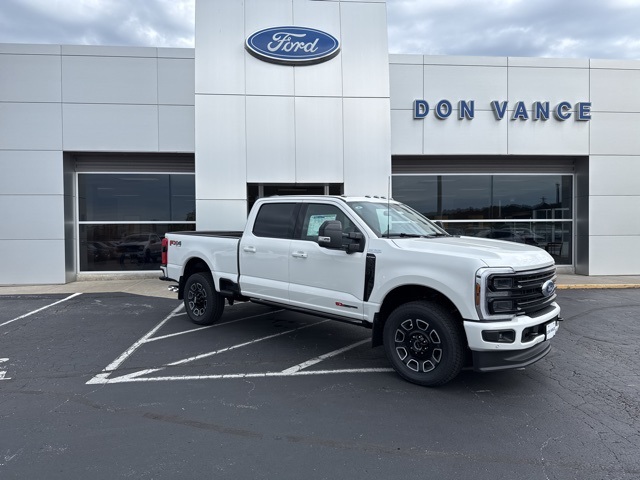 2026 Ford F-250 Super Duty Platinum's photo