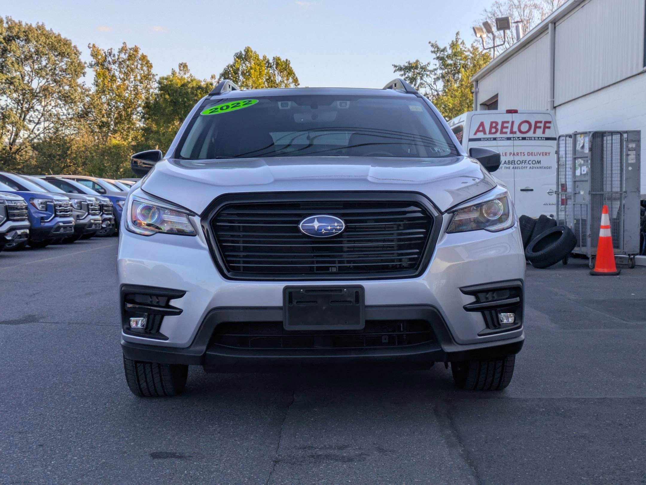 2022 Subaru Ascent Onyx Edition photo 2