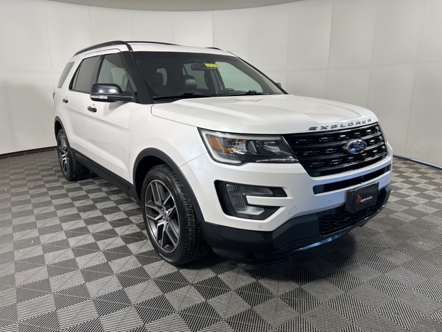 2017 Ford Explorer Sport's photo