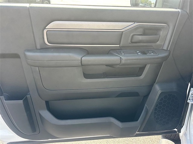 2026 Ram 2500 Tradesman photo 12