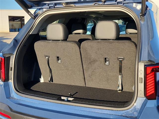 2026 Kia Sorento SX photo 4