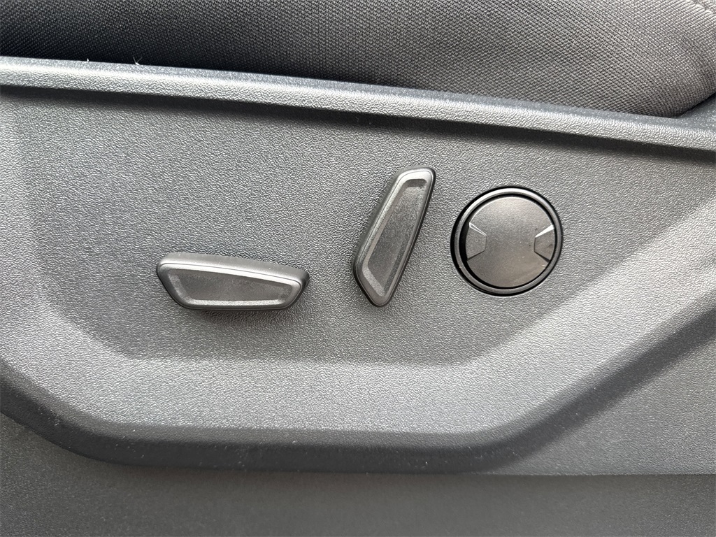 2025 Ford F-150 XLT photo 22