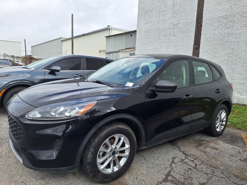 2022 Ford Escape S's photo