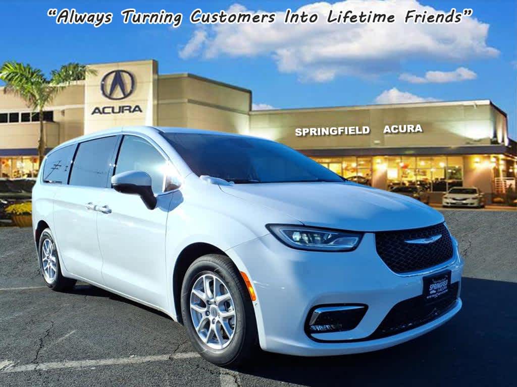 2023 Chrysler Pacifica Touring L