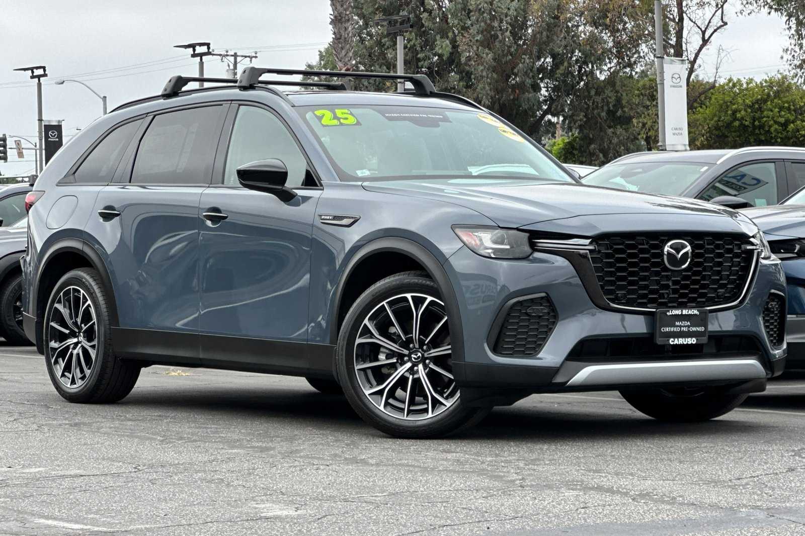 2025 Mazda CX-70 Premium photo 2