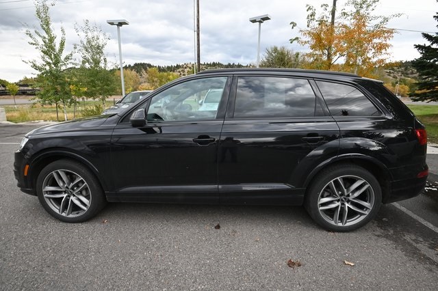 2017 Audi Q7 Prestige photo 2
