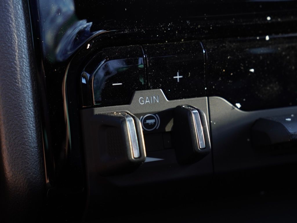 New 2026 Ceramic Gray Clear-Coat Exterior Paint RAM Big Horn image 14