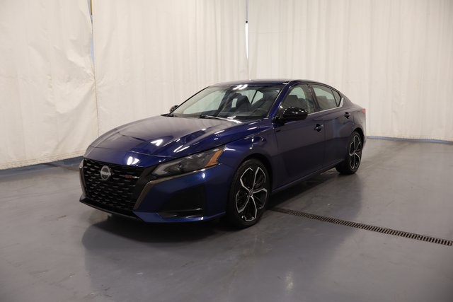 2024 Nissan Altima 2.5 SR photo 4