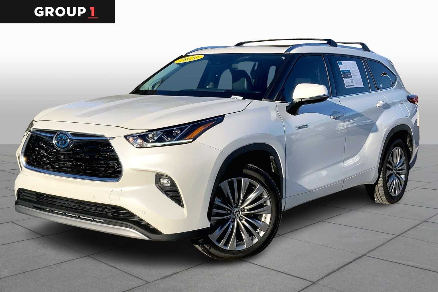 2021 Toyota Highlander Platinum's photo