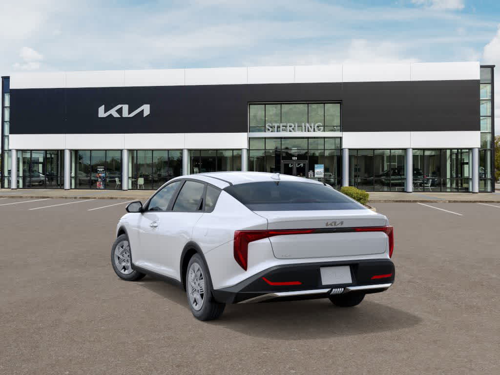 2025 Kia K4 LX photo 3