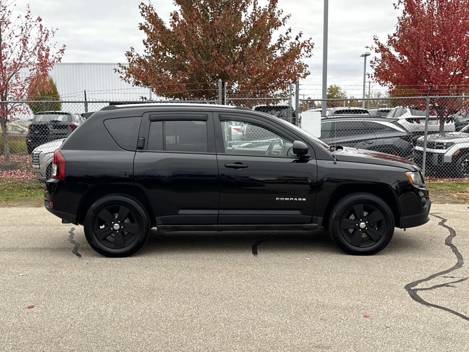 2016 Jeep Compass Latitude photo 4
