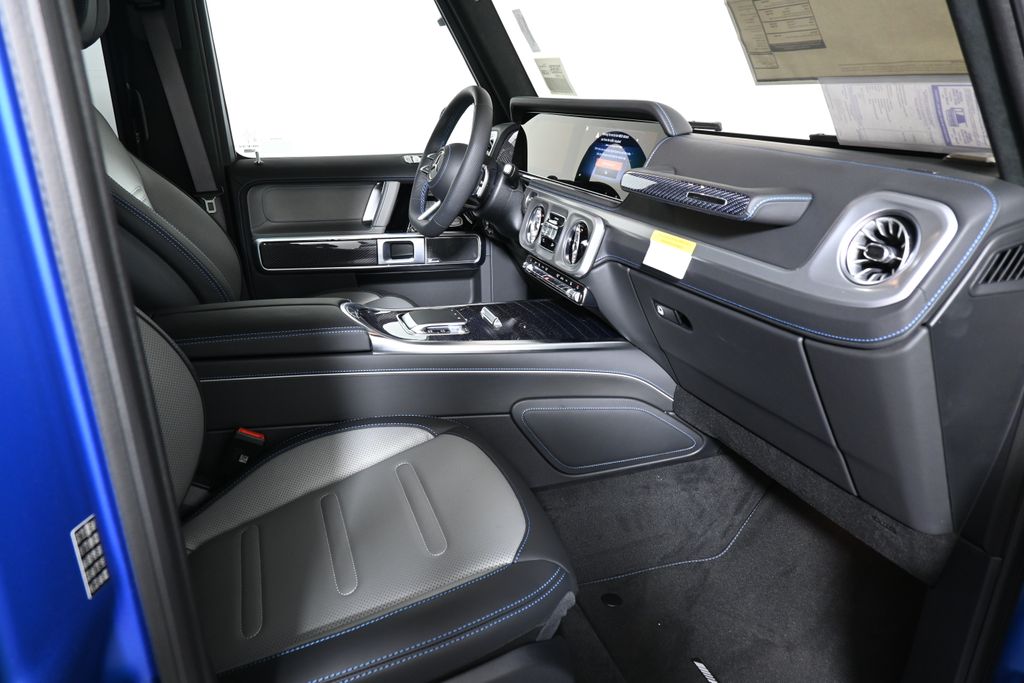 2025 Mercedes Benz G photo 21