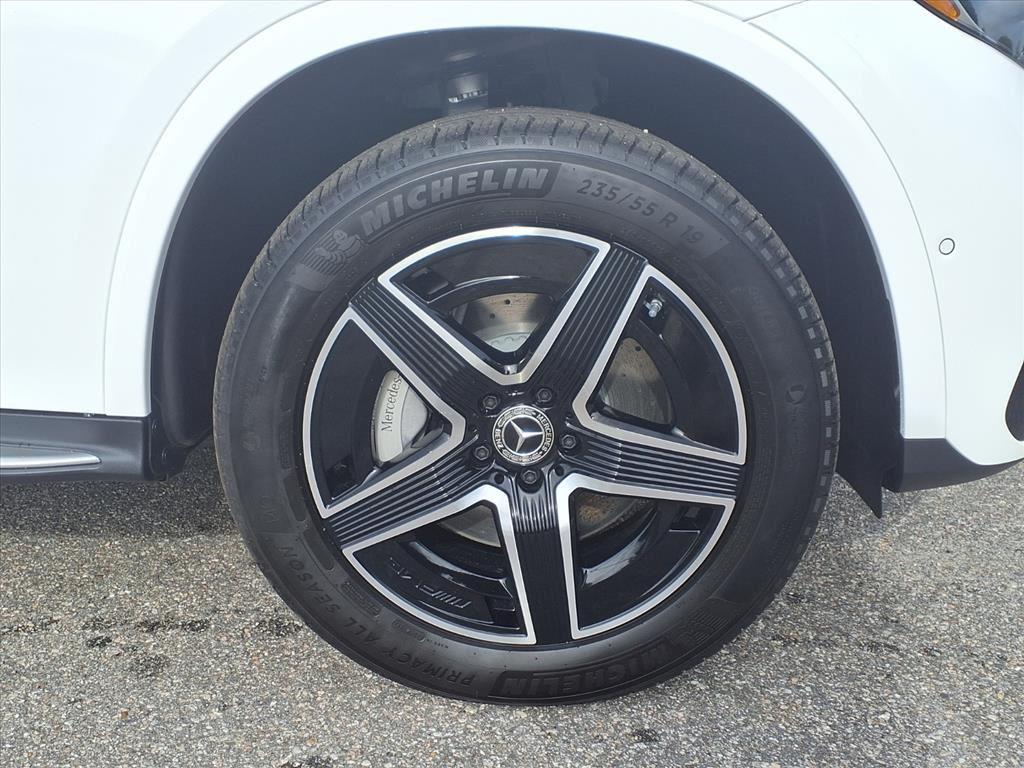 2026 Mercedes Benz GLC 300 4MATIC photo 4