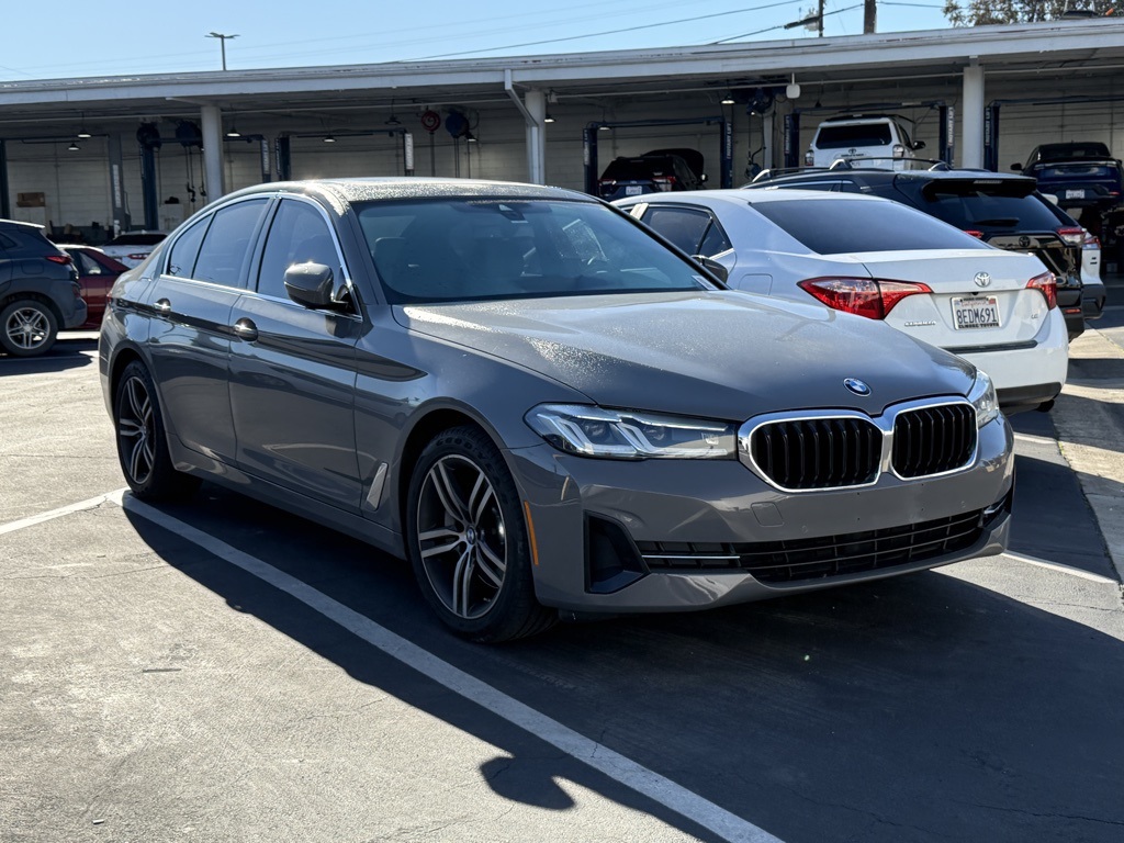 2021 BMW 5 Series 530i's photo