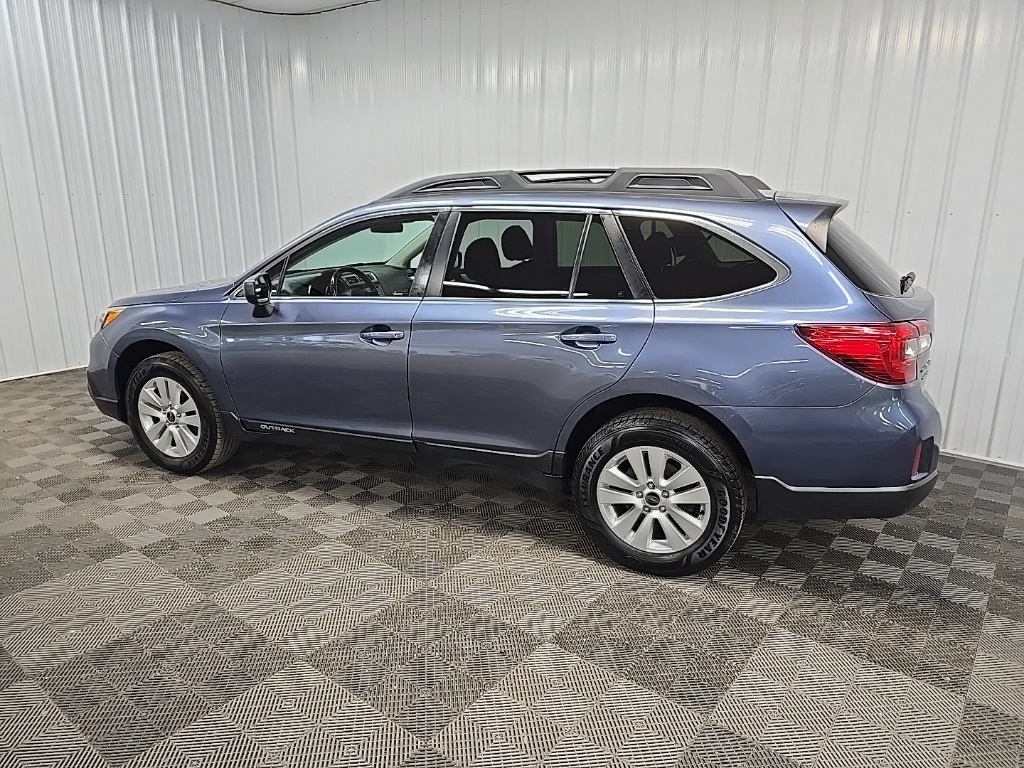 2015 Subaru Outback 2.5i Premium photo 4