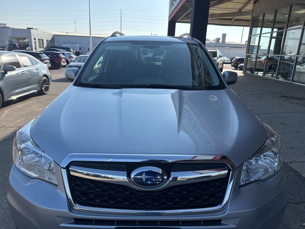 2015 Subaru Forester 2.5i Limited photo 2