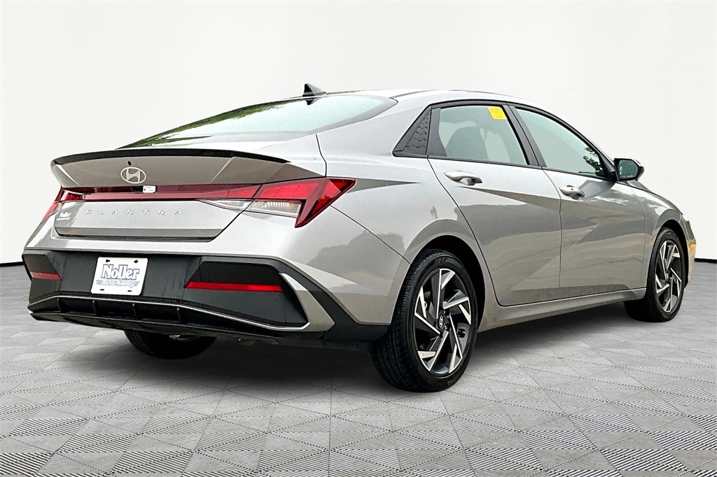 Certified 2025 Hyundai Elantra SEL with VIN KMHLM4DG5SU931214 for sale in Kansas City